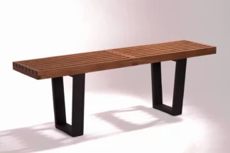 Ławka z drewna Merbau – ręcznie wykonana, styl Mid-Century Modern, nogi ebonizowane